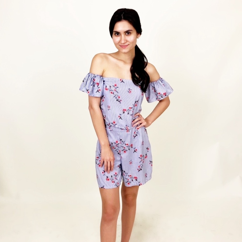 Off shoulder floral two piece short set